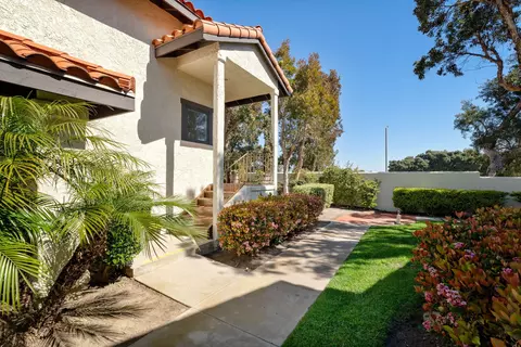 Exterior - 2216 Martinique Ln, Oxnard, CA 93035 photo 4 of 9