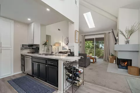 Kitchen - 2216 Martinique Ln, Oxnard, CA 93035 photo 3 of 4