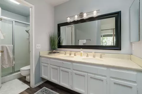 Bath - 2216 Martinique Ln, Oxnard, CA 93035 photo 3 of 3