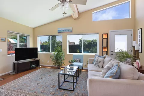 4655 Aragon Dr, Carpinteria, CA 93013 photo 6