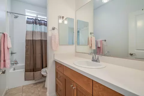 Bath - 133 Junegrass Ct, Lompoc, CA 93436 photo 1 of 3