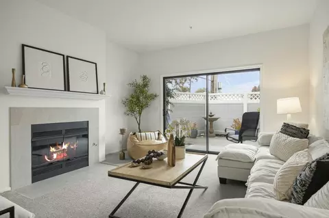 Living - 4515 Carpinteria Ave #C, Carpinteria, CA 93013 photo 3 of 3