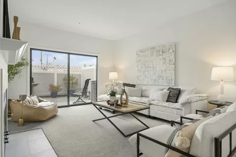 Living - 4515 Carpinteria Ave #C, Carpinteria, CA 93013 photo 2 of 3