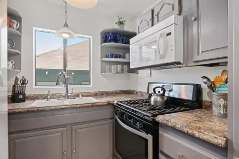 543 S E St, Oxnard, CA 93030 photo 10