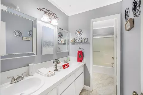 Bath - 913 E Fir Ave, Lompoc, CA 93436 photo 1 of 4