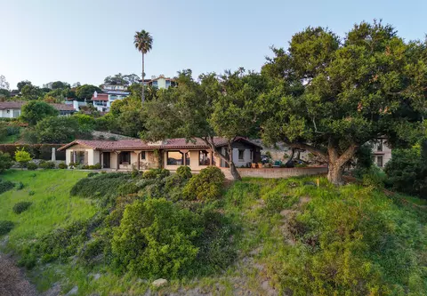 98 Loma Media Rd, Santa Barbara, CA 93103