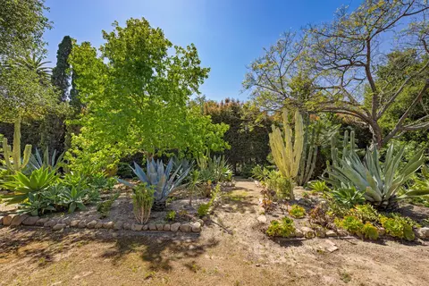 559 Hot Springs Rd, Montecito, CA 93108