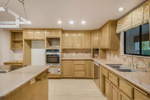 Kitchen - 904 E Fir Ave, Lompoc, CA 93436 photo 5 of 7