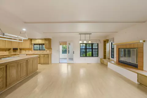 Living - 904 E Fir Ave, Lompoc, CA 93436 photo 4 of 7