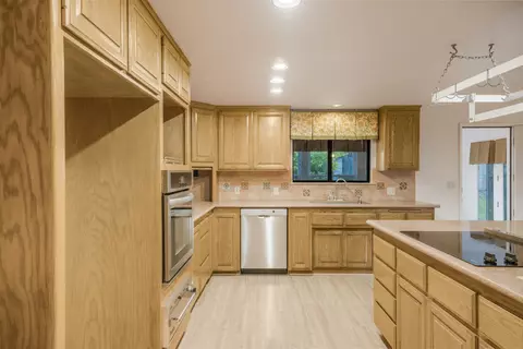 Kitchen - 904 E Fir Ave, Lompoc, CA 93436 photo 3 of 7