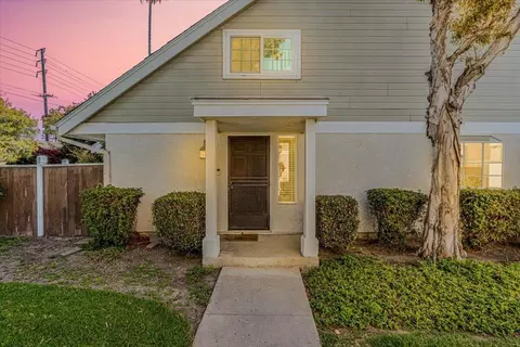 8973 Aberdare St, Ventura, CA 93004
