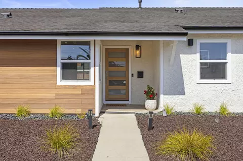 1711 Rialto St, Oxnard, CA 93035