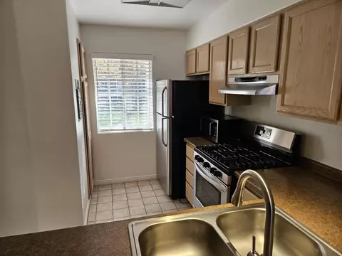Kitchen - 4692 Carpinteria Ave #22, Carpinteria, CA 93013 photo 1 of 3
