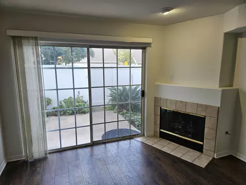 Living - 4692 Carpinteria Ave #22, Carpinteria, CA 93013 photo 1 of 2