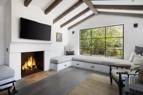 Living - 770 Via Manana, Montecito, CA 93108 photo 4 of 4
