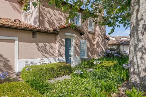 598 Poppyfield Pl, Goleta, CA 93117