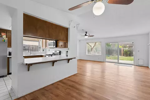 Living - 204 S Tulip St, Lompoc, CA 93436 photo 8 of 8