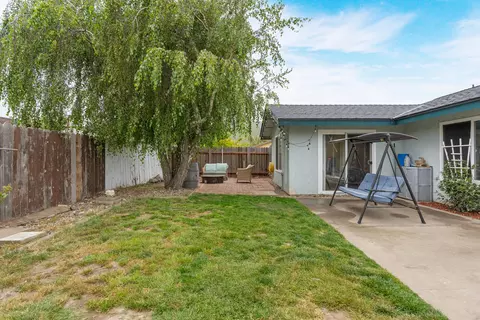 Exterior - 204 S Tulip St, Lompoc, CA 93436 photo 9 of 9