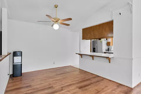 Living - 204 S Tulip St, Lompoc, CA 93436 photo 7 of 8