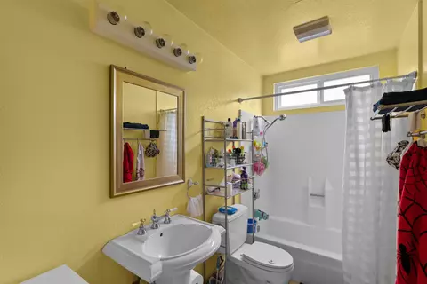 Bath - 204 S Tulip St, Lompoc, CA 93436 photo 1 of 2