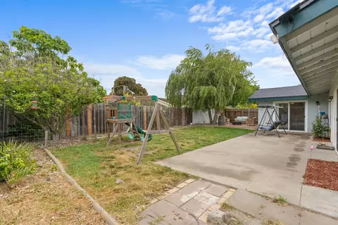 Exterior - 204 S Tulip St, Lompoc, CA 93436 photo 4 of 9