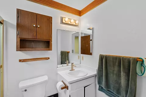 Bath - 204 S Tulip St, Lompoc, CA 93436 photo 2 of 2