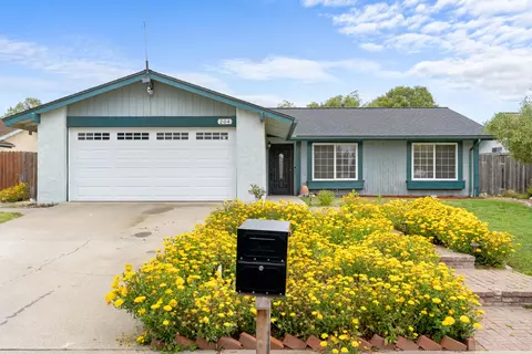 Exterior - 204 S Tulip St, Lompoc, CA 93436 photo 2 of 9
