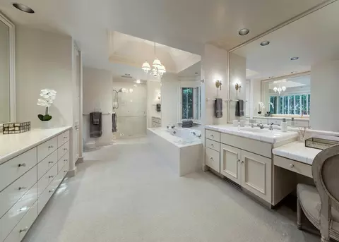 Bath - 500 Eastgate Ln, Montecito, CA 93108 photo 1 of 1