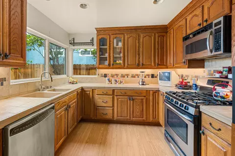 Kitchen - 4595 Aragon Dr, Carpinteria, CA 93013 photo 2 of 2