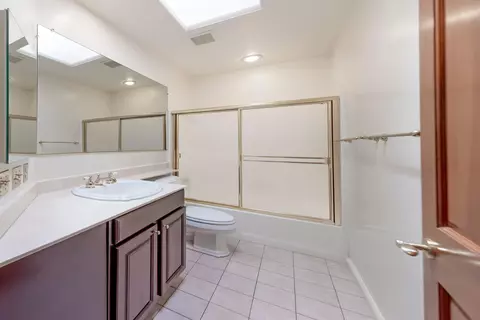 Bath - 5150 Concord Pl, Carpinteria, CA 93013 photo 2 of 2