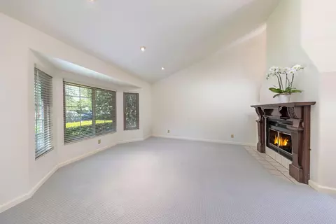 Living - 5150 Concord Pl, Carpinteria, CA 93013 photo 2 of 3