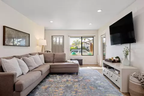 Living - 4430 Catlin Cir #B, Carpinteria, CA 93013 photo 4 of 4
