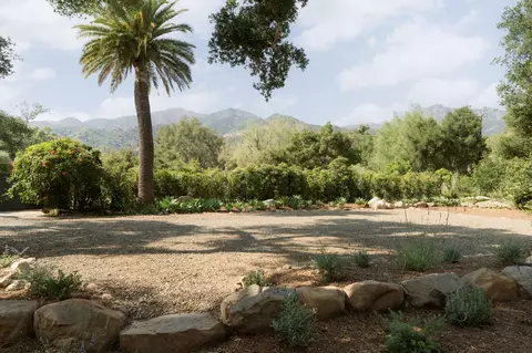 Exterior - 690 San Ysidro Rd, Montecito, CA 93108 photo 11 of 12
