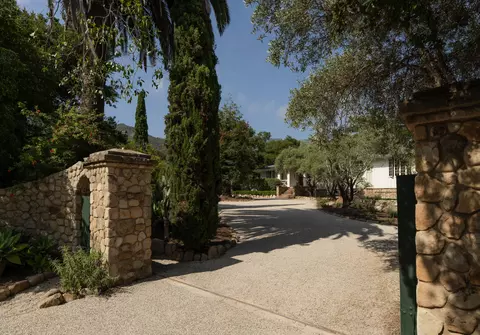 Exterior - 690 San Ysidro Rd, Montecito, CA 93108 photo 1 of 12