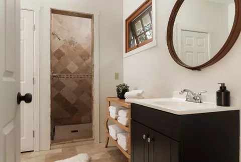 Bath - 690 San Ysidro Rd, Montecito, CA 93108 photo 4 of 4