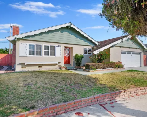 52 Deerhurst Dr, Goleta, CA 93117