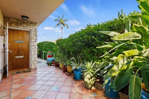 2615 State St #A-2, Santa Barbara, CA 93105