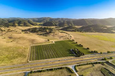 9650 Highway 101, Los Alamos, CA 93436