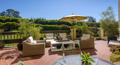 76 Seaview Dr, Santa Barbara, CA 93108