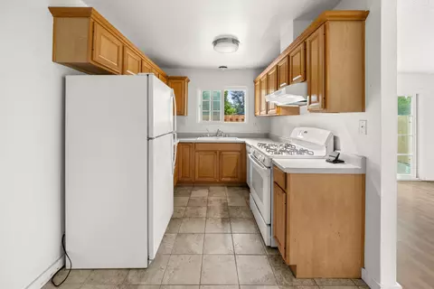 Kitchen - 409 Northgate Dr #A, Goleta, CA 93117 photo 2 of 3