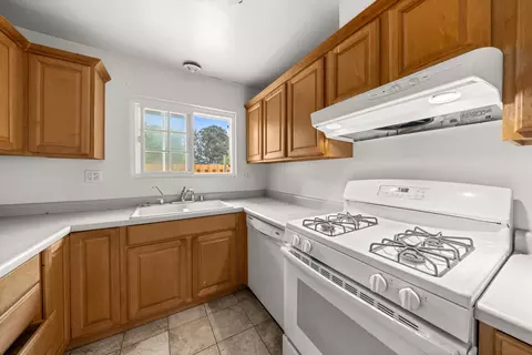 Kitchen - 409 Northgate Dr #A, Goleta, CA 93117 photo 3 of 3