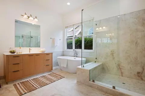 Bath - 252 King Daniel Ln, Goleta, CA 93117 photo 1 of 7