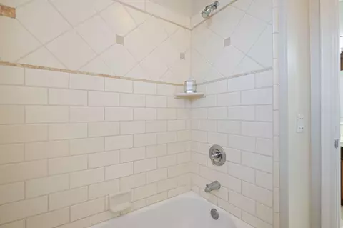 Bath - 252 King Daniel Ln, Goleta, CA 93117 photo 5 of 7