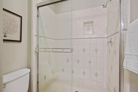 Bath - 252 King Daniel Ln, Goleta, CA 93117 photo 7 of 7