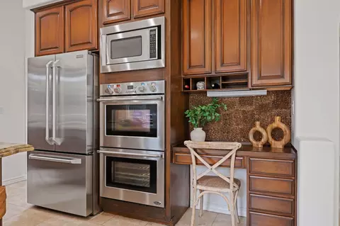 Kitchen - 252 King Daniel Ln, Goleta, CA 93117 photo 3 of 7