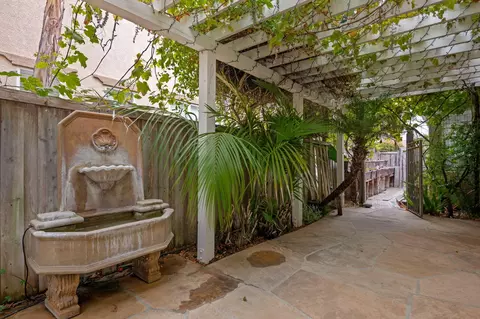 Exterior - 252 King Daniel Ln, Goleta, CA 93117 photo 5 of 5