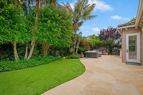 Exterior - 252 King Daniel Ln, Goleta, CA 93117 photo 3 of 5