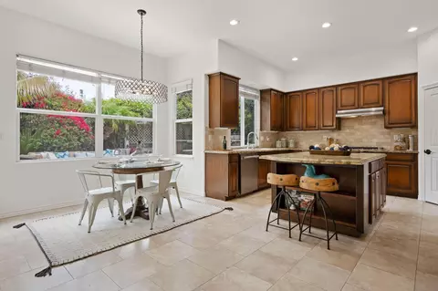 Kitchen - 252 King Daniel Ln, Goleta, CA 93117 photo 5 of 7