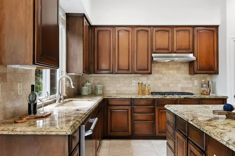 Kitchen - 252 King Daniel Ln, Goleta, CA 93117 photo 1 of 7