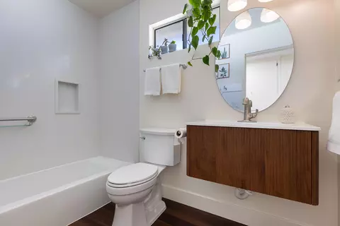 Bath - 1676 Maple Ave #24, Solvang, CA 93463 photo 1 of 1